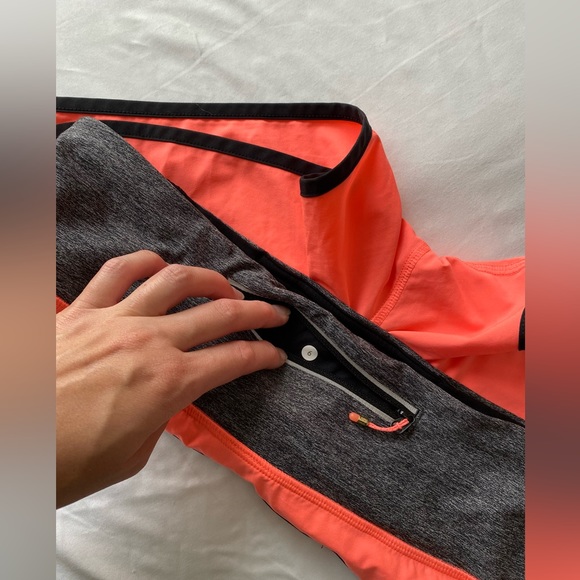 Lululemon 4’ Run Times Shorts - Picture 3 of 3